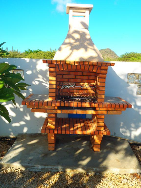 Hacienda Wayaca Apartments Oranjestad Exteriör bild