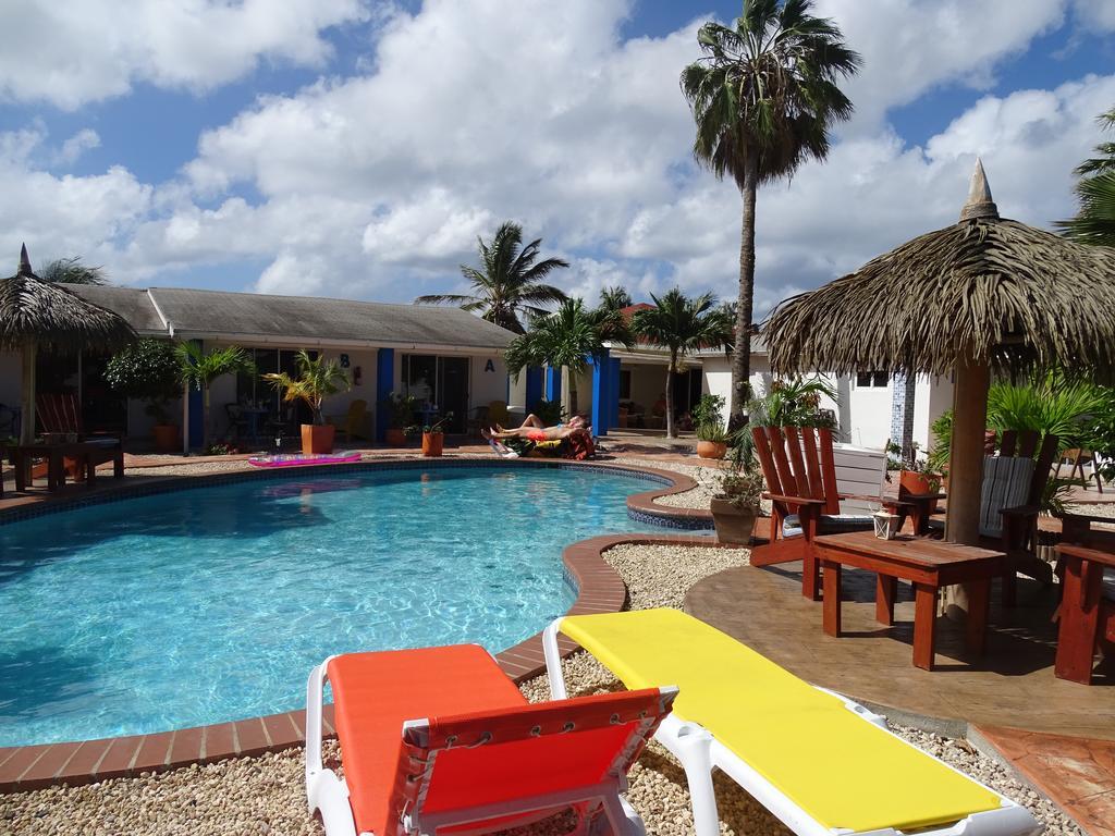 Hacienda Wayaca Apartments Oranjestad Exteriör bild