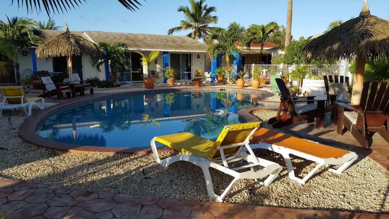 Hacienda Wayaca Apartments Oranjestad Exteriör bild
